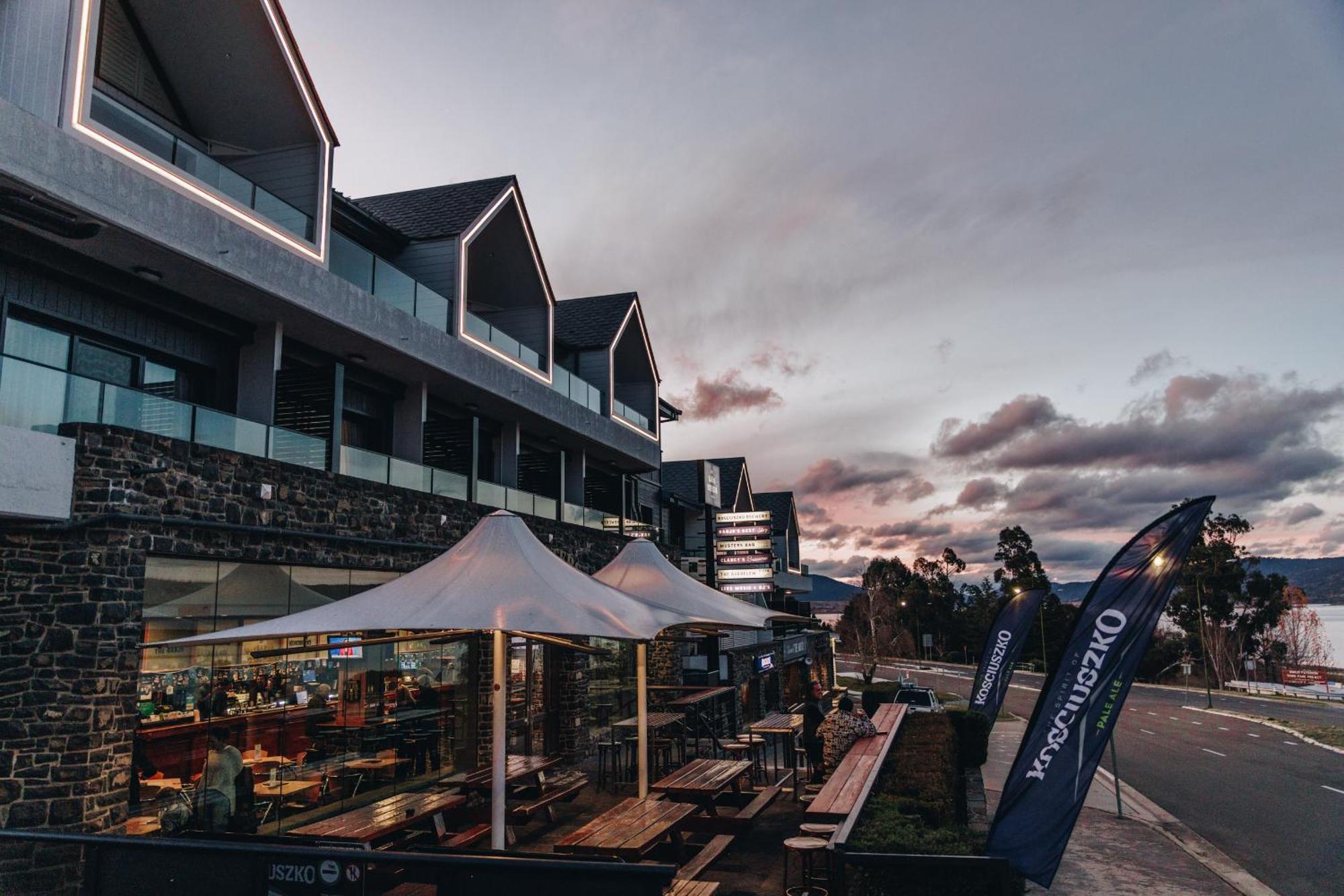 Banjo Paterson Inn Jindabyne Bagian luar foto